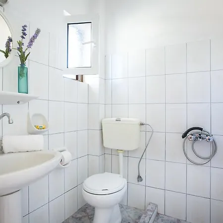 Apartment Mirtia *