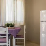 Mirtia Μηνιά
