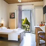 Apartment Mirtia Studios Minia
